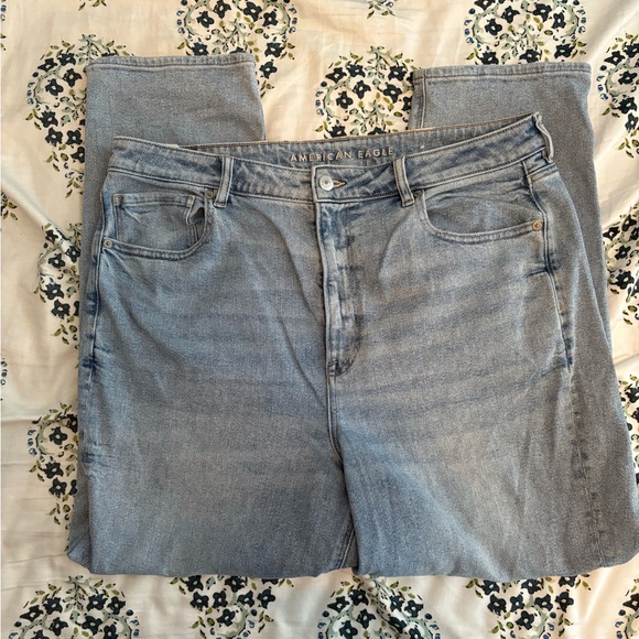 American Eagle Mom Straight Jean - Picture 2 of 6